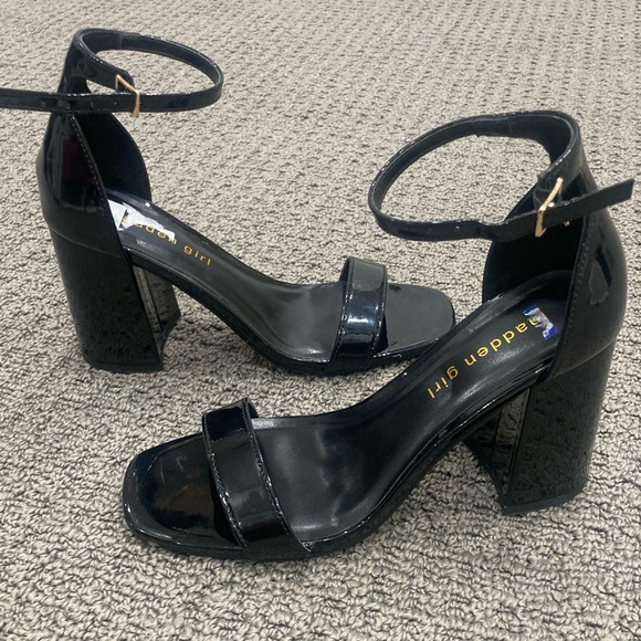 Madden Girl Womens Star Block Heel Sandals Black NEW size 6 - Picture 6 of 7
